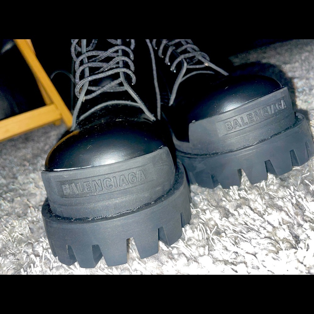 Black Balenciaga boots fresh and never worn